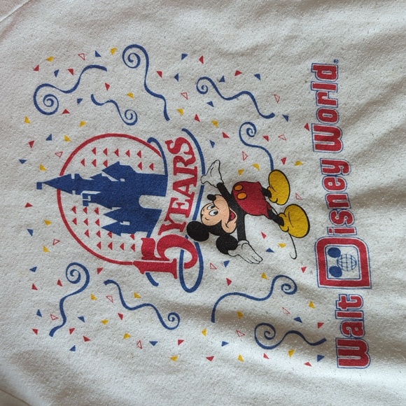 Vintage 1986 15 year Walt Disney World Sweatshirt - Picture 3 of 3